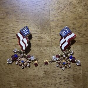 Vintage Lunch At The Ritz American USA Flag Clip Earrings Dangle Patriotic LATR